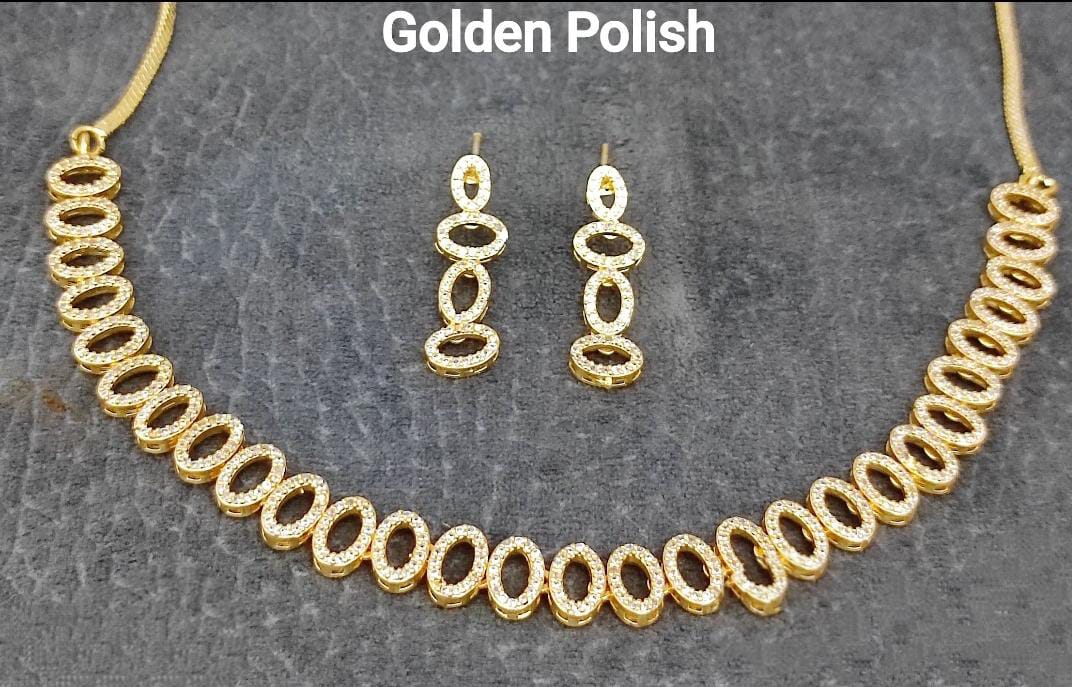 Round Shaped Pattern Gold Necklace Set